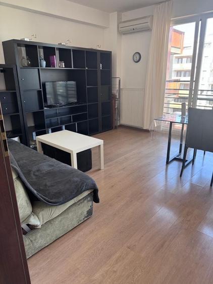 Inchiriez apartament cu 3 camere , 2 bai , complet mobilat si utilat in blocul Iris 3 - 2