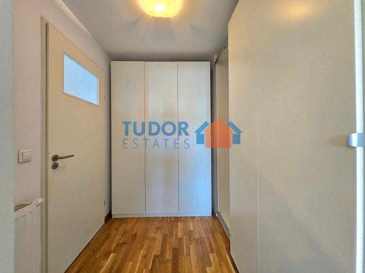 Duplex cu 5 camere cu Canalizare în Sisești