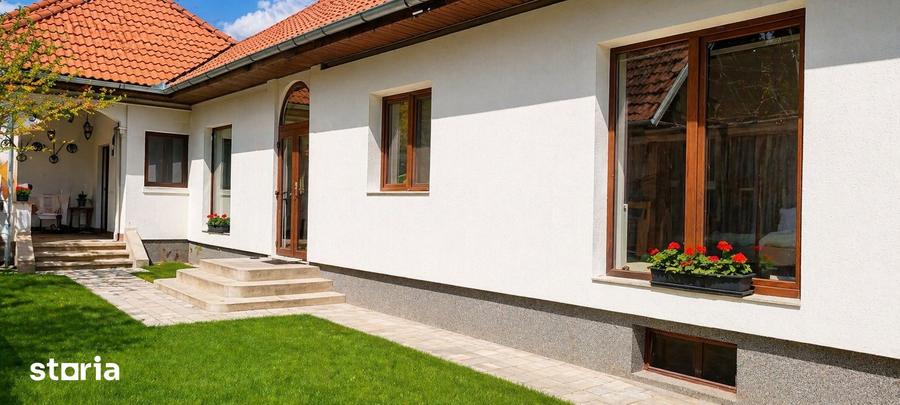 Casă cu 4 camere cu Teren 350 Mp în Central