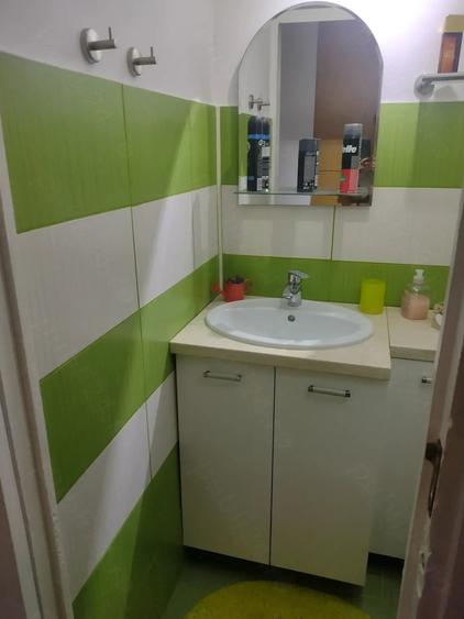 Apartament cu 3 camere decomandat în Micălaca