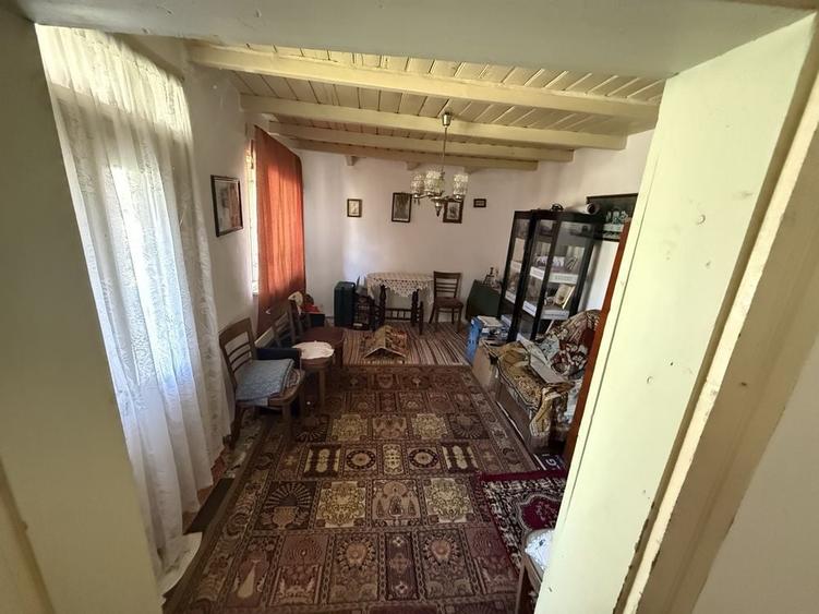 Casă cu 3 camere în Cornu