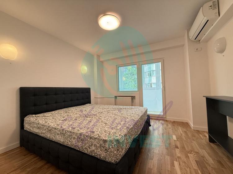 Apartament cu 4 camere decomandat, mobilat în Magheru