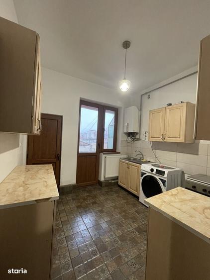 Apartament cu 3 camere decomandat în Cetate
