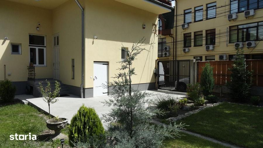 Casă cu 3 camere cu Teren 300 Mp în Central