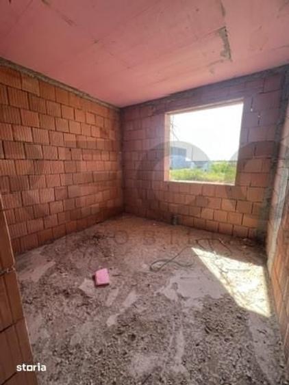 Casă cu 4 camere cu Teren 300 Mp în Sânmartin