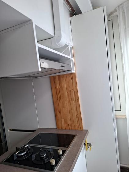 Apartament semidecomandat în Rahova