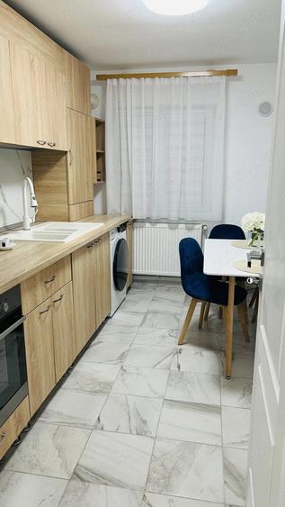 Garsonieră decomandată în Central