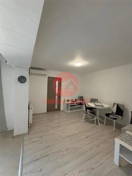 Casă cu 3 camere cu Teren 107 Mp în Delfinariu