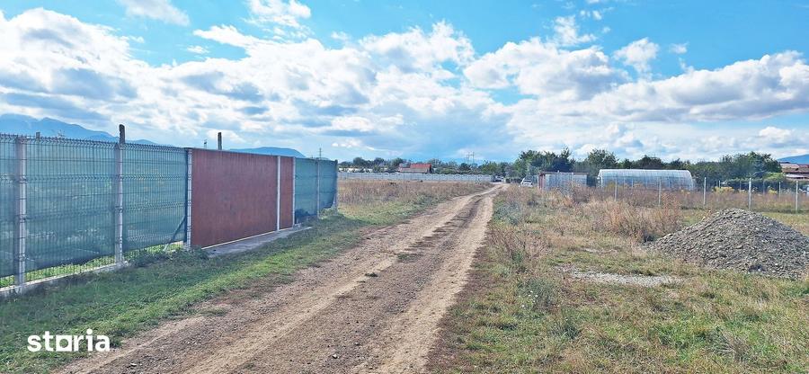 Teren de 1270 mp, în Sânpetru