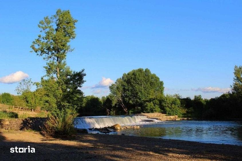 Casă cu 4 camere cu Teren 150 Mp în Ginta
