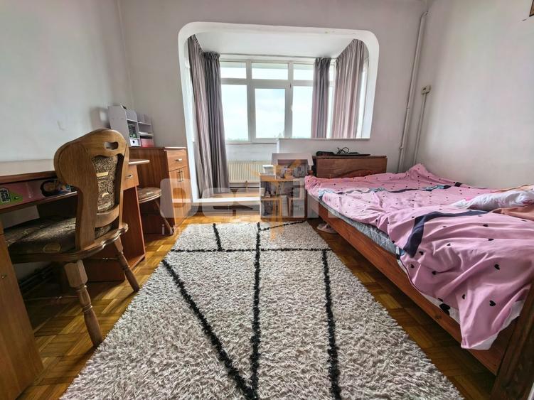 Apartament cu 2 camere decomandat, mobilat în Podul de Piatră