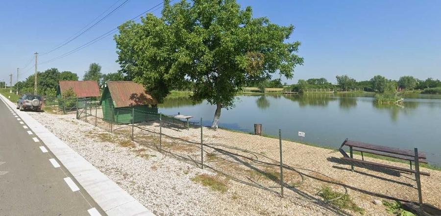 Vand balta de pescuit in Boghis, Satu Mare 2 Ha Intravilan front 185 m - 5