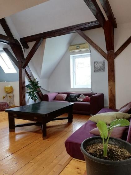 Apartament cu 4 camere decomandat în Central