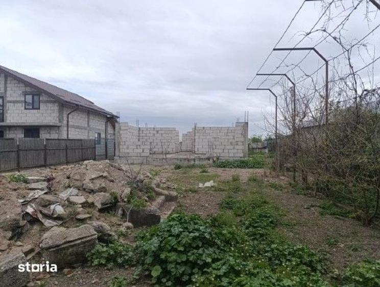 Teren de 2687 mp, în Corbii Mari