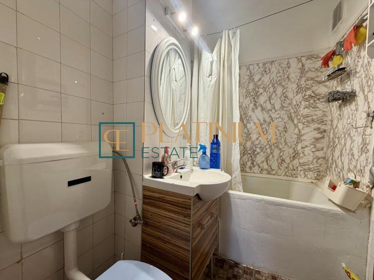 Apartament cu 3 camere decomandat, mobilat în Girocului