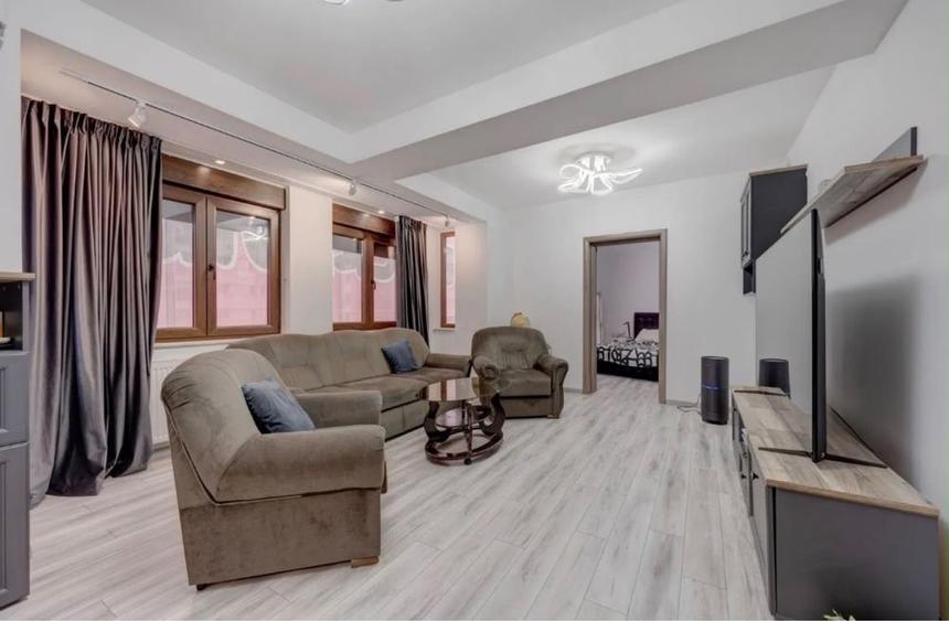 Apartament cu 3 camere decomandat în Central