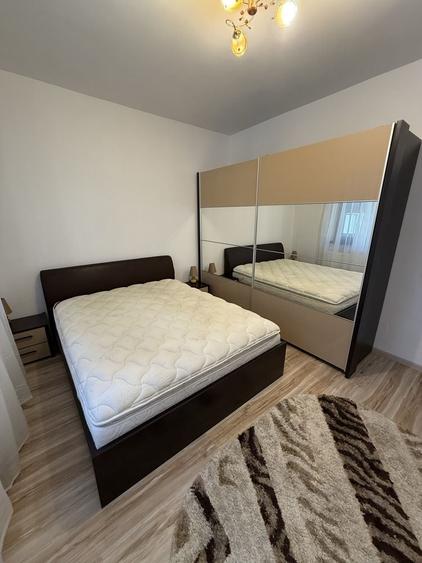 Apartament cu 2 camere decomandat în Berceni