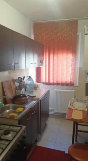 vânzare apartament 3 camere zona Km 4-5 mobilat utilat 57 mp - 4