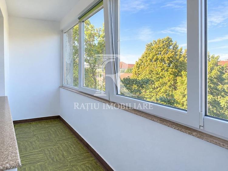 Apartament cu 2 camere decomandat, mobilat în Decebal
