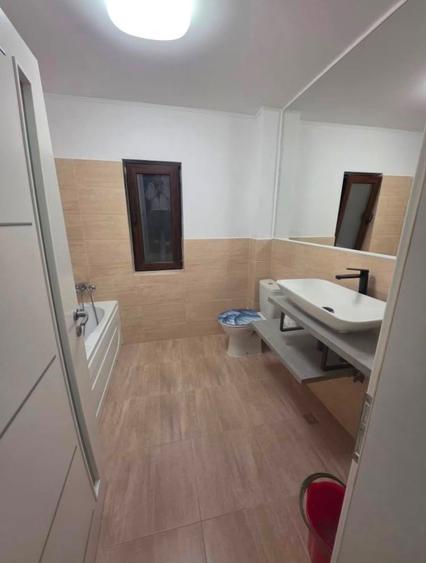 Apartament cu 2 camere decomandat în Galata