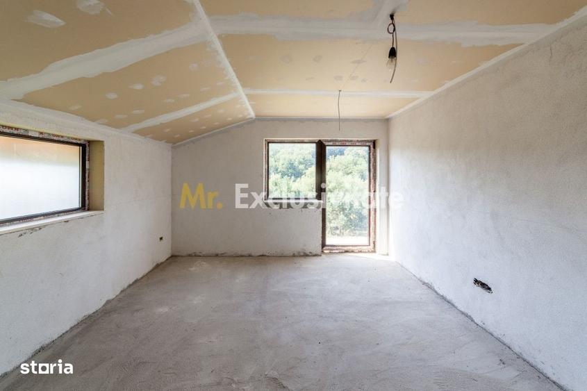 Casă cu 4 camere în Merișani