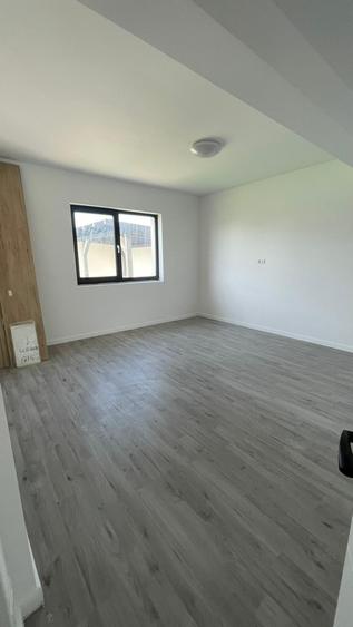 Casă individuală cu 3 camere cu Teren 440 Mp în Domnești