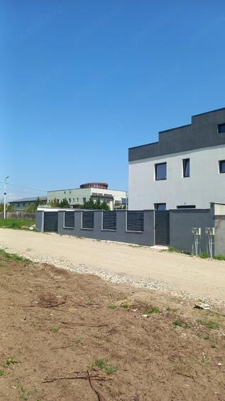 Casă cu 3 camere cu Teren 300 Mp în Central