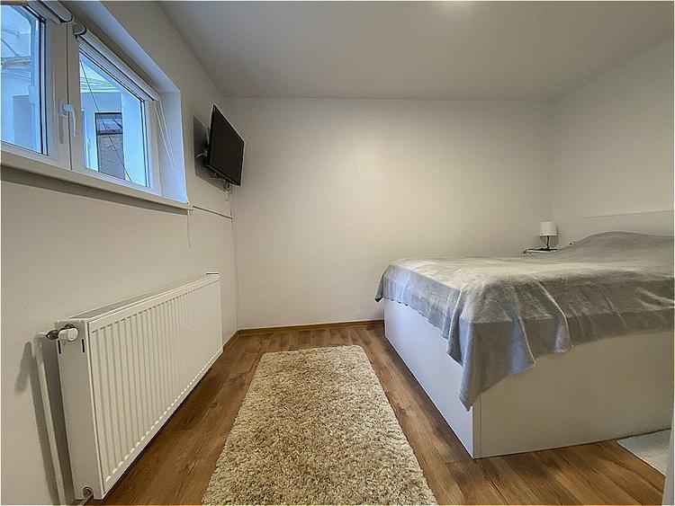 Apartament cu 2 camere semidecomandat, mobilat în Ultracentral