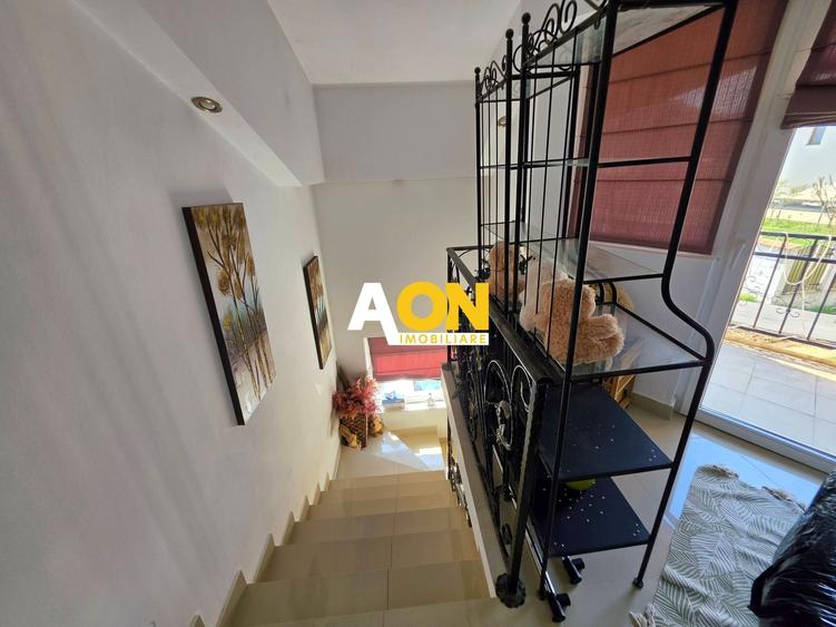 Duplex cu 3 camere cu Canalizare în Cetate