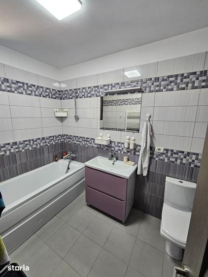 Apartament cu 3 camere decomandat în Dobroești