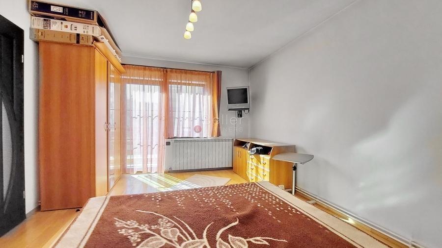 Casă individuală cu 5 camere cu Teren 425 Mp în Florilor