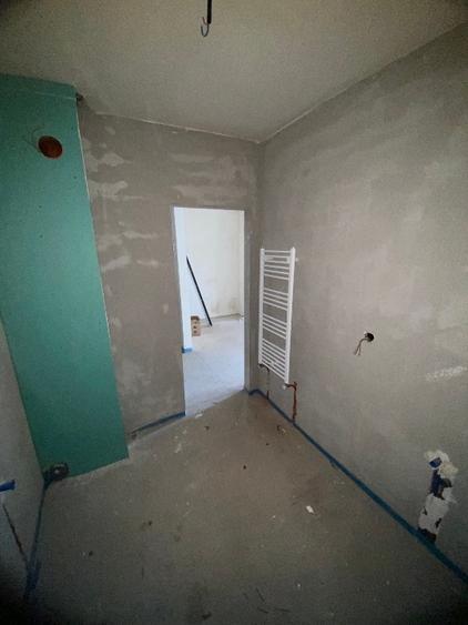 Apartament cu 2 camere semidecomandat în Florești