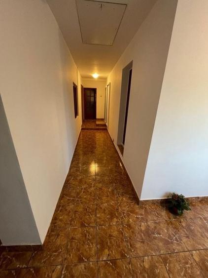 Casă individuală cu 4 camere cu Canalizare în Rahova