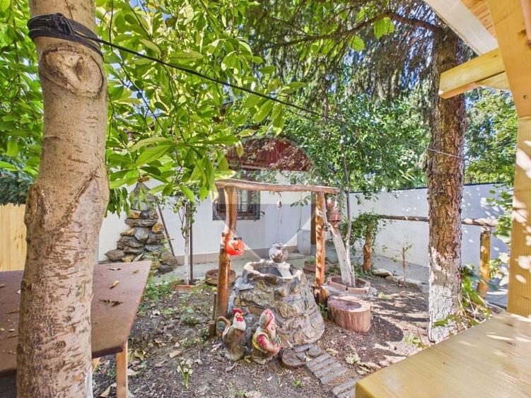 Casă individuală cu 3 camere cu Teren 414 Mp în Central