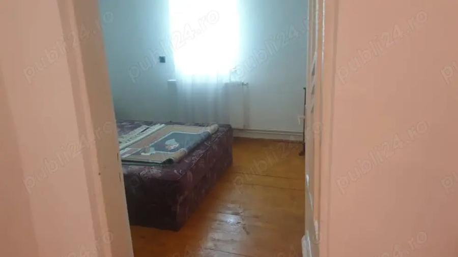 Casă cu 4 camere în Breaza