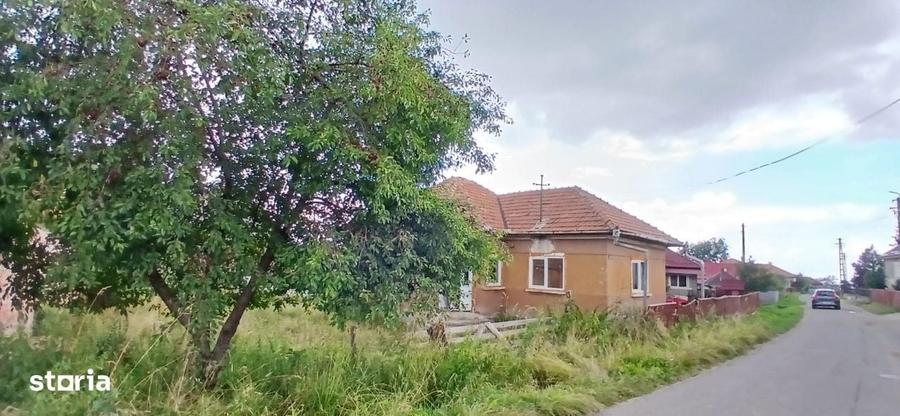 Casă cu 3 camere în Nădășelu
