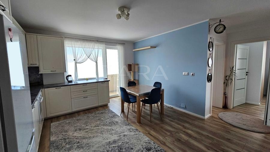 Apartament cu 3 camere decomandat, mobilat în Florești