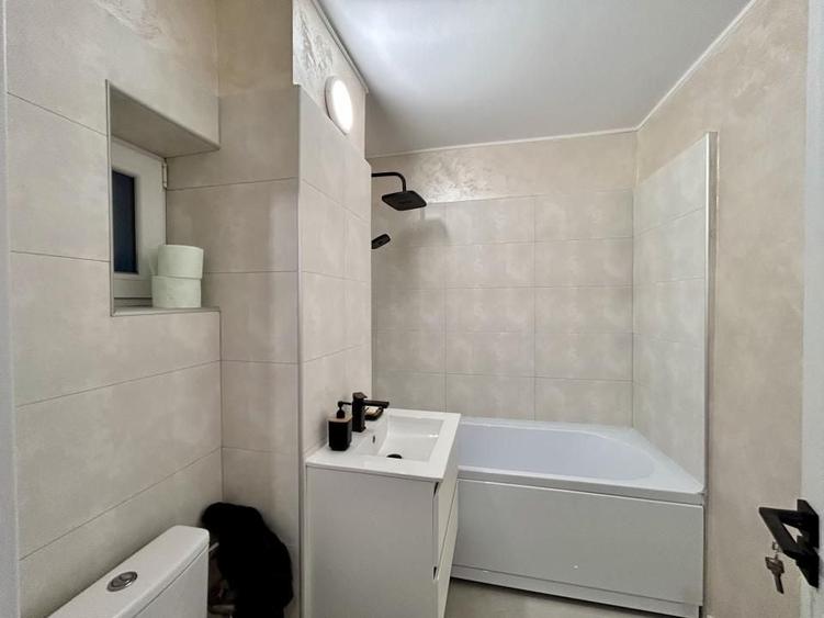 Apartament 2 camere, decomandat, renovat complet, Value Center, Ploiesti - 11