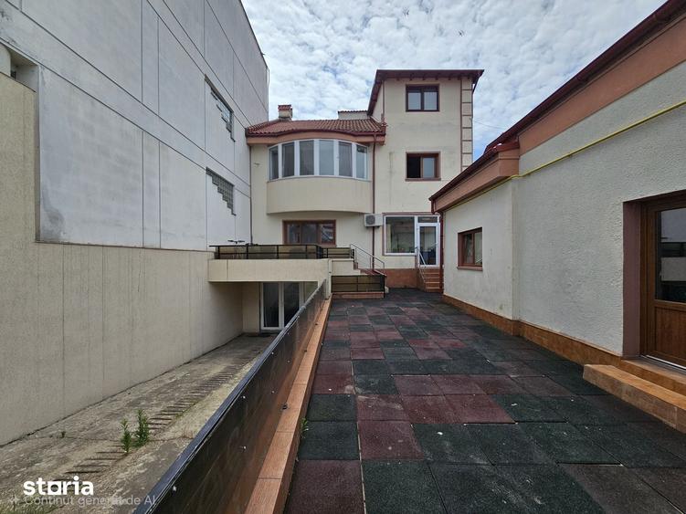 Spațiu comercial, de 297 mp, în Stadion