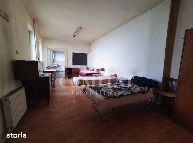 Casă cu 6 camere cu Teren 125 Mp în Central