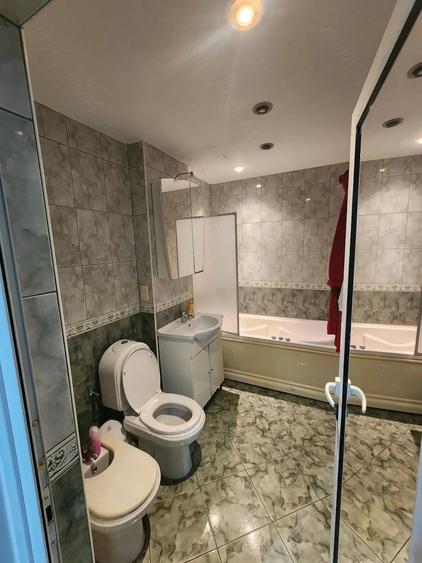Ap 4 cam, etaj 1, mobilat si utilat, ultracentral Piata mare. - 4
