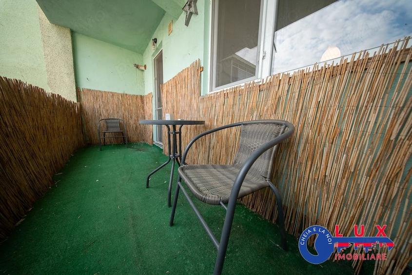 Apartament cu 3 camere semidecomandat în Faleză