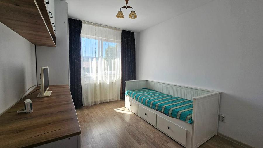 Apartament cu 3 camere decomandat în Chiajna