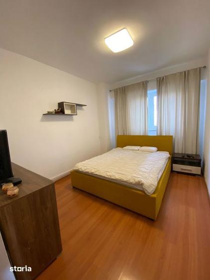 Apartament cu 3 camere, mobilat în Calea București