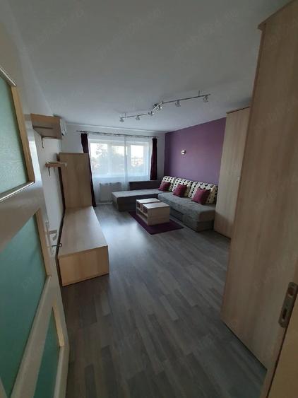 Apartament cu 2 camere decomandat în Steaua