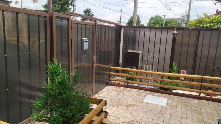 Casă cu 1 camere cu Teren 82 Mp în Central