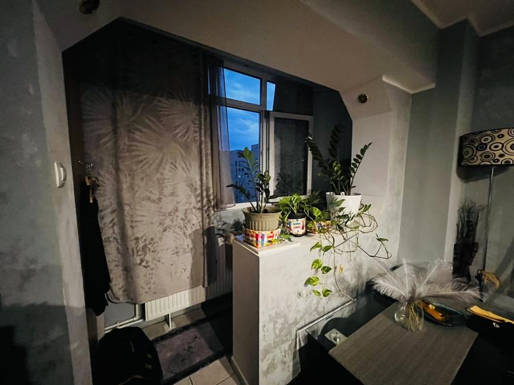 Apartament cu 3 camere decomandat, mobilat în Drumul Taberei