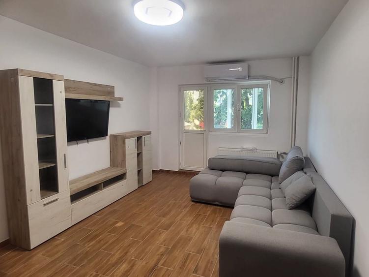 Apartament cu 2 camere decomandat în Dobroești