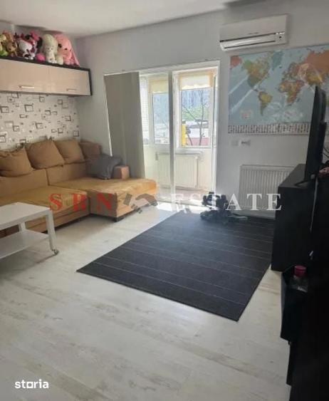 Apartament cu 3 camere decomandat în Ozana