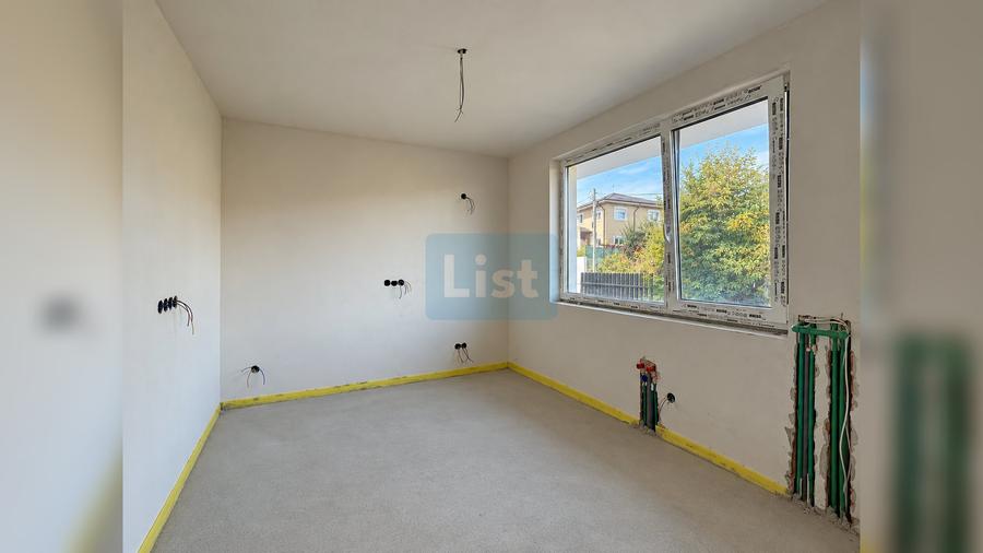 Duplex cu 4 camere cu Canalizare în Florești